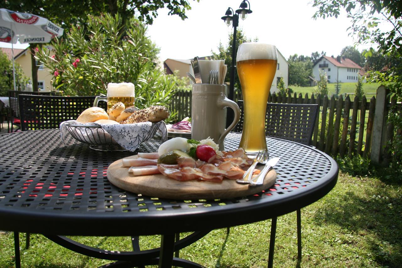 Hohenpolding Gasthaus Zur Linde מראה חיצוני תמונה